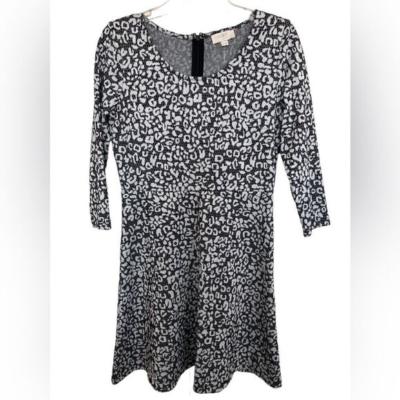Loft Black/White Animal Print 3/4 Sleeve Knit Fit & Flare Dress Size 6P - Picture 1 of 9